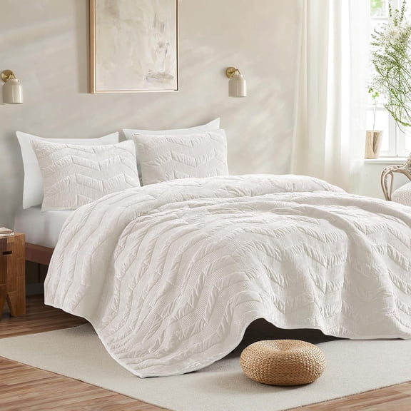 Wonderful Velvet Quilt Set 3-Piece Bedding Set For All Season