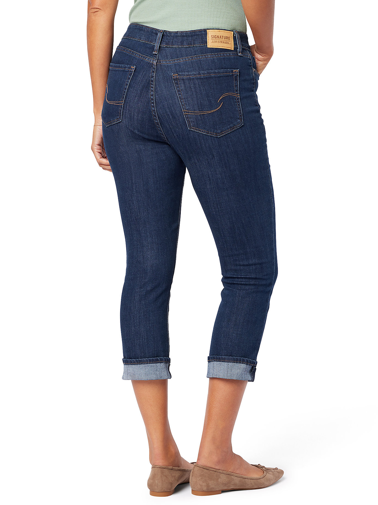Signature by Levi Strauss & Co. Women's and Women's Plus Mid Rise Capri Jeans, Sizes 0-28 - image 3 of 5
