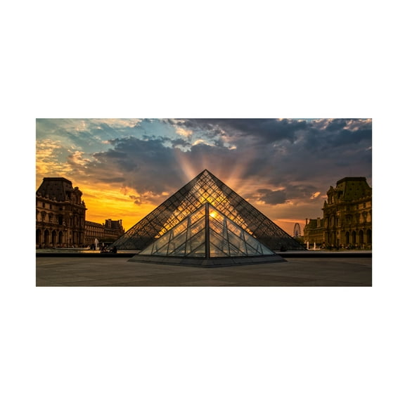Trademark Fine Art JUAN CARLOS HERVAS Piraimide Del Louvre Canvas Wall Art