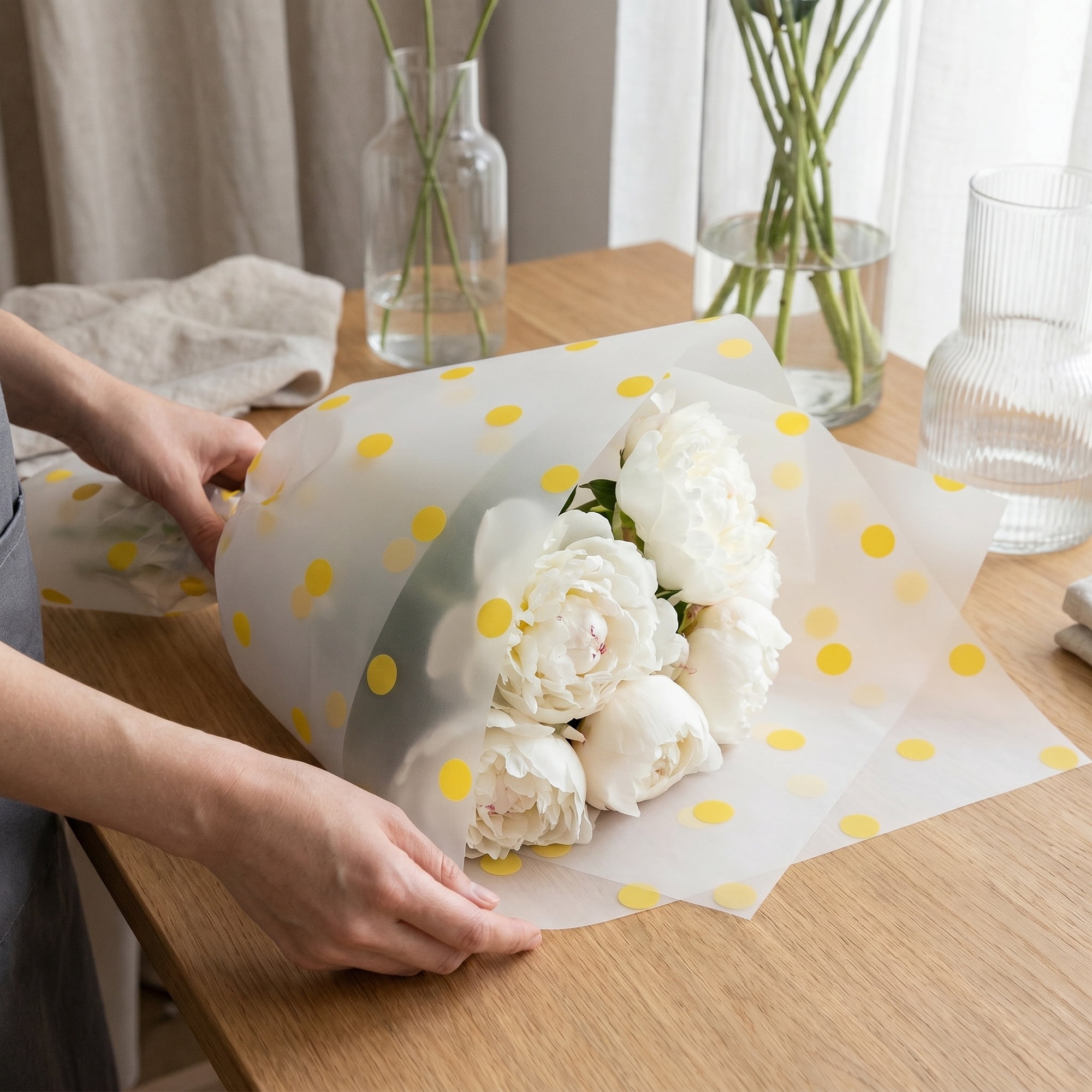 Unique Bargains 20Pcs Polka Dot Waterproof Gift Wrapping Paper Gold White 22.4" x 22.4"