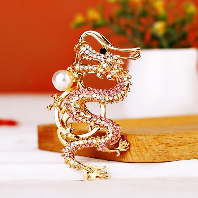 Llavero de metal con forma de dragón de la suerte para coche, bonito colgante para hombre y mujer, llavero con anillo de diamantes, regalo