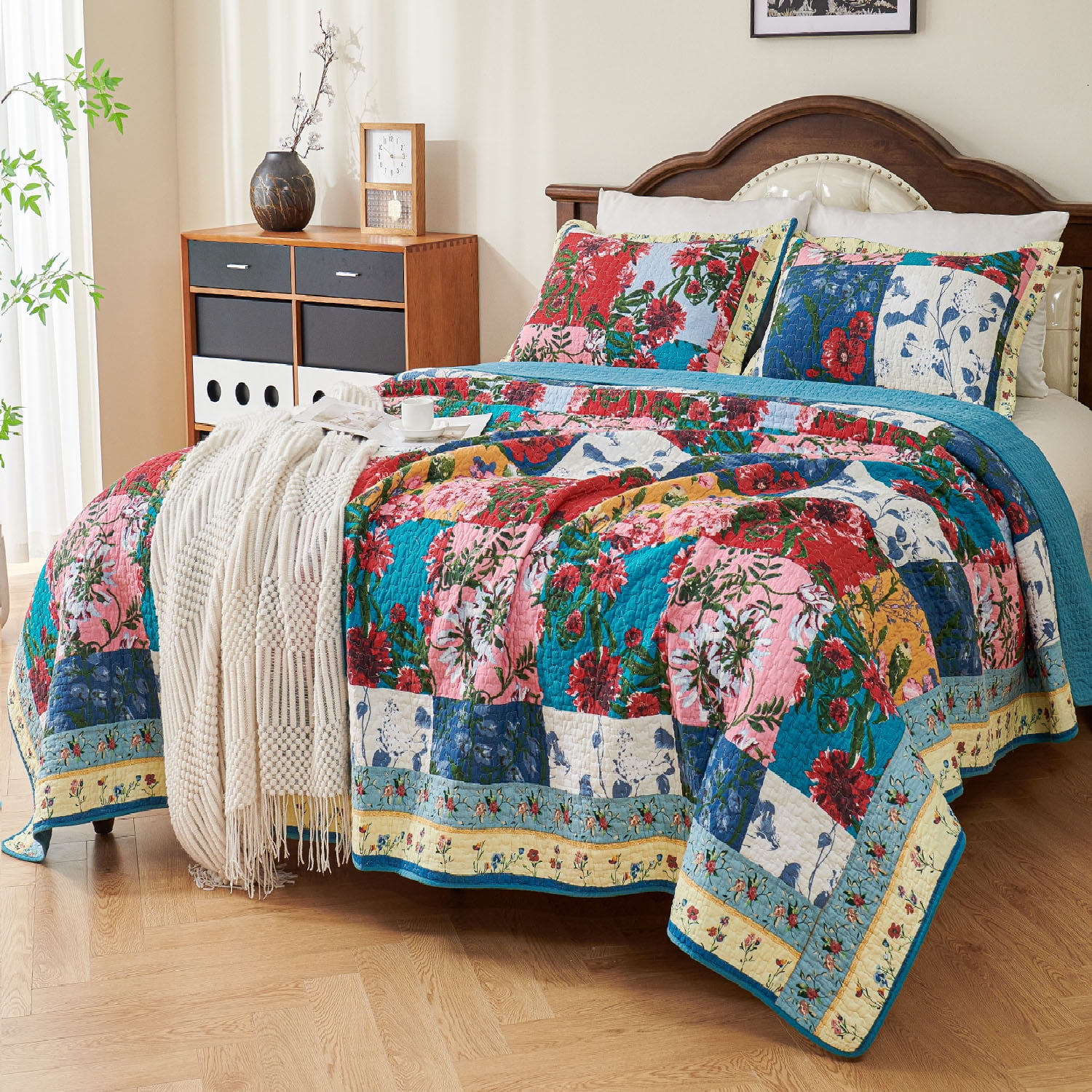 Evenhug Quilts 2-Piece Square Multi-Color Floral Patchwork Twin Quilt Set With Sham