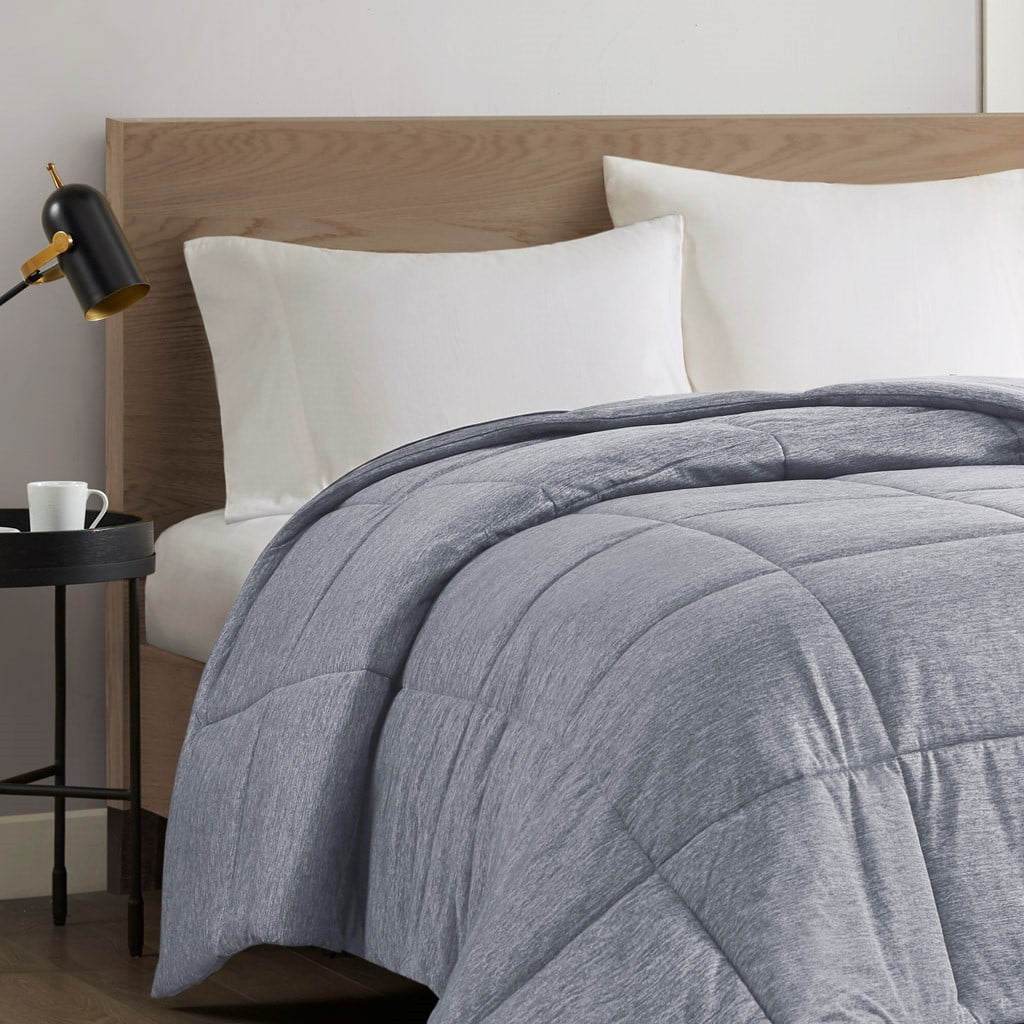 Gracie Mills Gray Knit Down Alternative Comforter, Queen