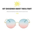 thumbnail image 2 of Qarigey Gafas de sol para niñas, gafas polarizadas portátiles a la moda, lavables, a prueba de sol, para acampar al aire libre, gafas para jugar, rojo Cadenas y cordones para anteojos Gris oscuro Qarigey AP011614-01, 2 of 6