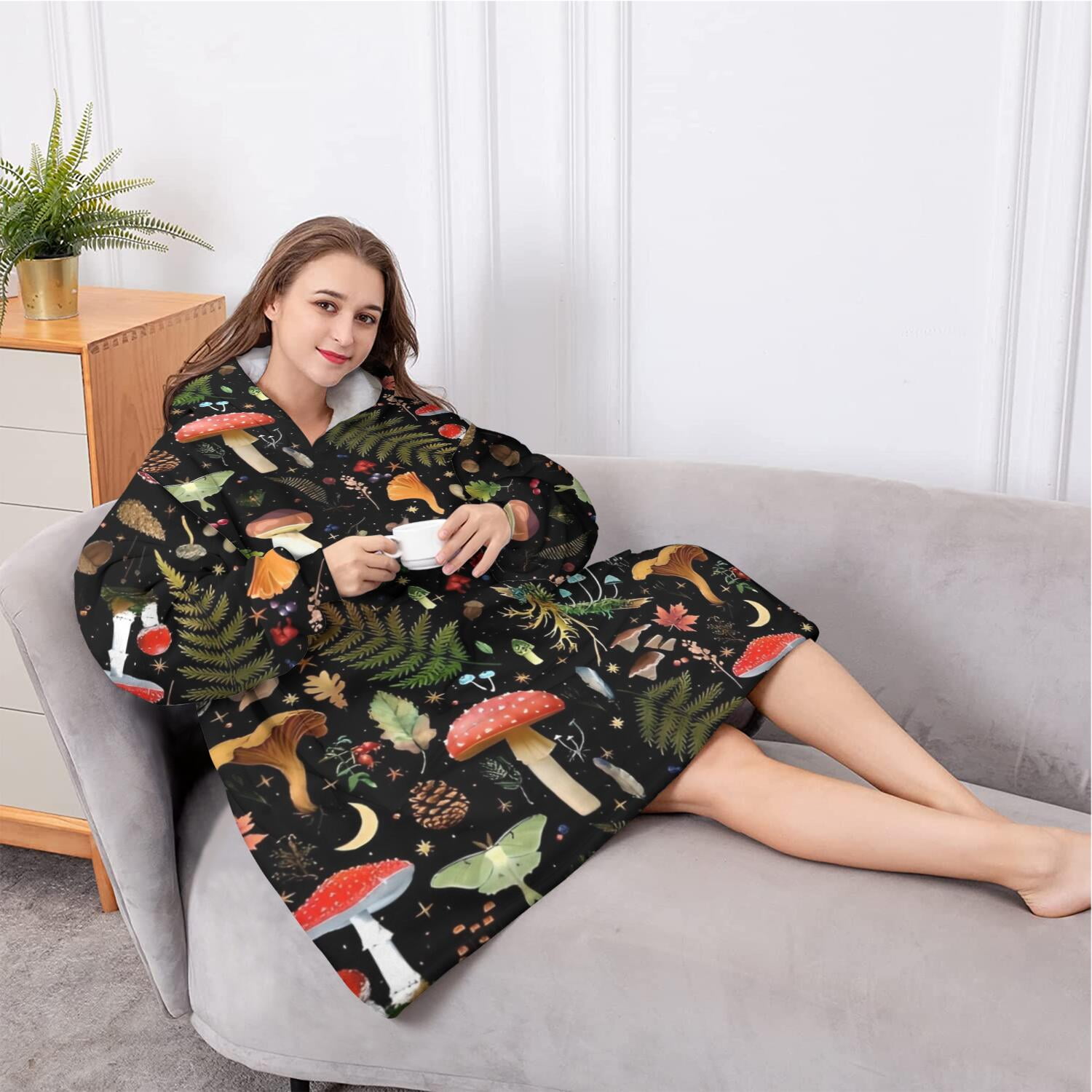 Oversized Wearable Blanket Hoodie,Red Mushroom Leaf Black Pattern Sherpa Blanket Hoodie with Super Pockets,Super Warm Fuzzy Pullover for Women & Men