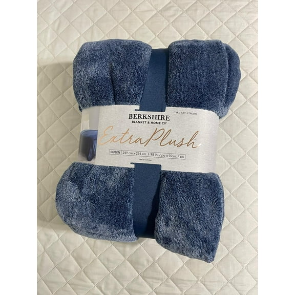 Berkshire ExtraPlush Blanket - Blue- 98 in - 92 in (Queen)
