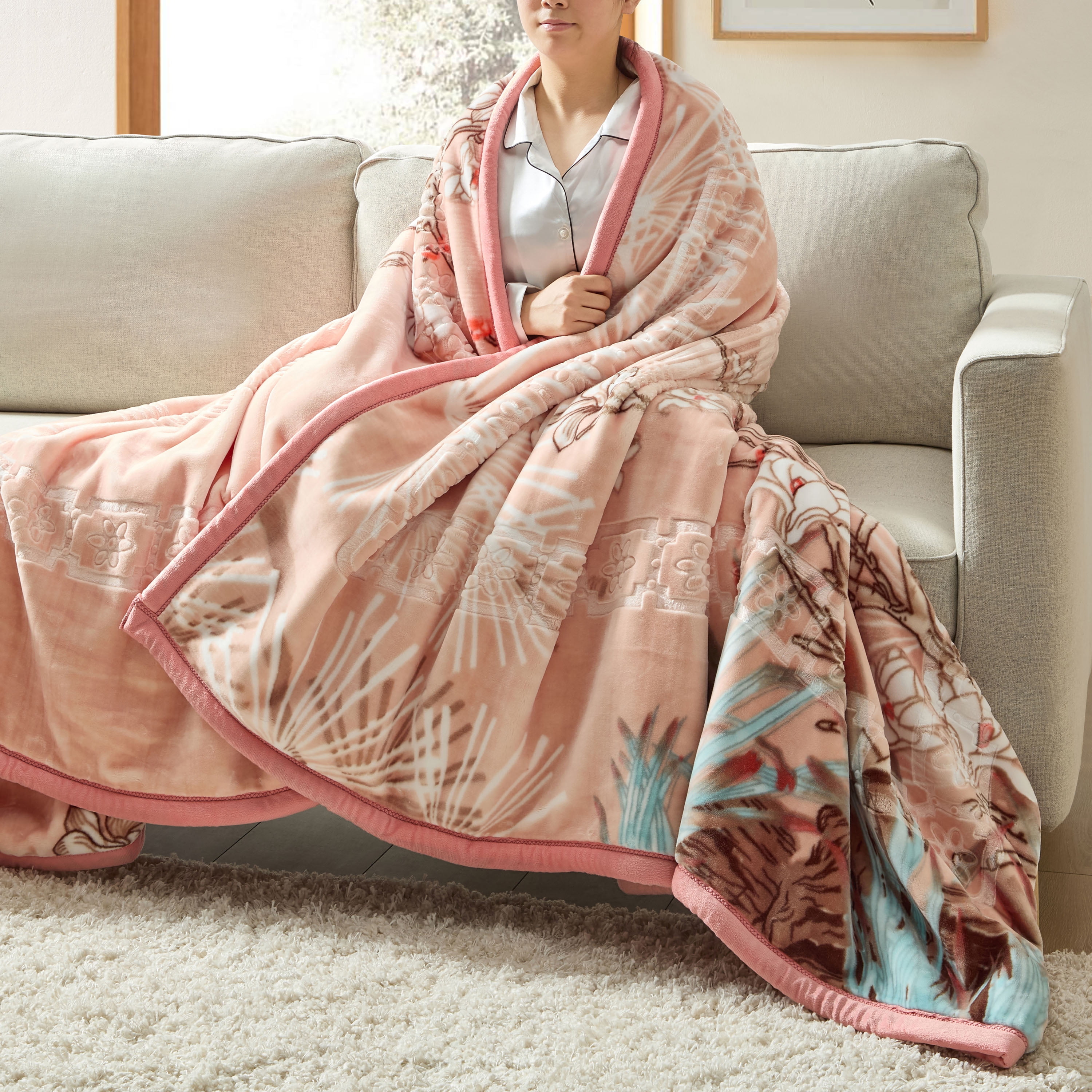Lammaloe Queen Size Korean Mink Fleece Blanket for Winter, 9 lbs, 79" x 94", Heavy 2-Ply Warm Heavyweight Raschel Bed Blankets, Reversible Printed, Peach