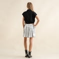 thumbnail image 4 of Camiseta con diamantes de imitación para mujer, camisa de manga corta con cuello vuelto blanco o negro, 4 of 4