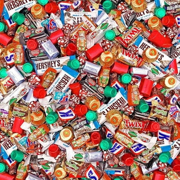 Christmas Candy Variety Pack - Famous Brands' Chocolate Delights (4 Pound Bag - Approx. 200 Count)