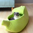 thumbnail image 4 of Lit pour Chat Créatif en Forme de Banane Lit Doux Maison pour Animaux, 4 of 5