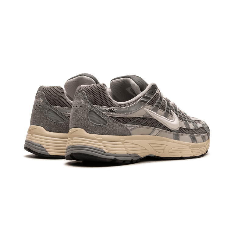 NIKE MENS P-6000 