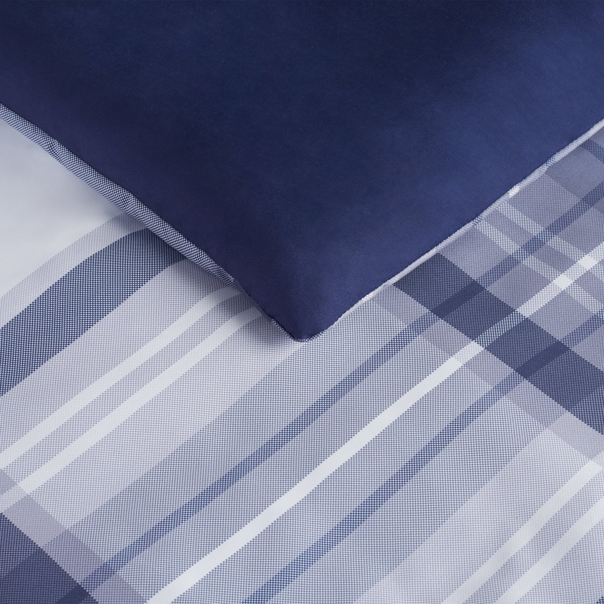Serta Simply Clean Scott Blue Plaid 7-Piece Bedding Set, Full