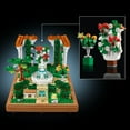 thumbnail image 2 of LEGO Icons Le jardin à la fontaine 10359 Ensemble de construction (1302 pièces), 2 of 6