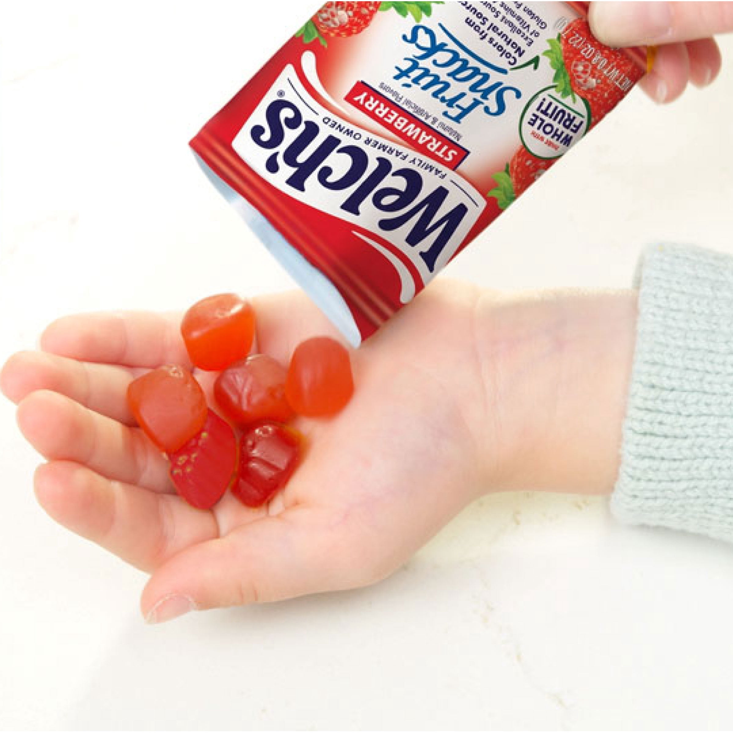 (4 pack) Welch's Fruit Snacks, Strawberry, Soft Fruit Snacks, 0.8 oz (10 Pack)