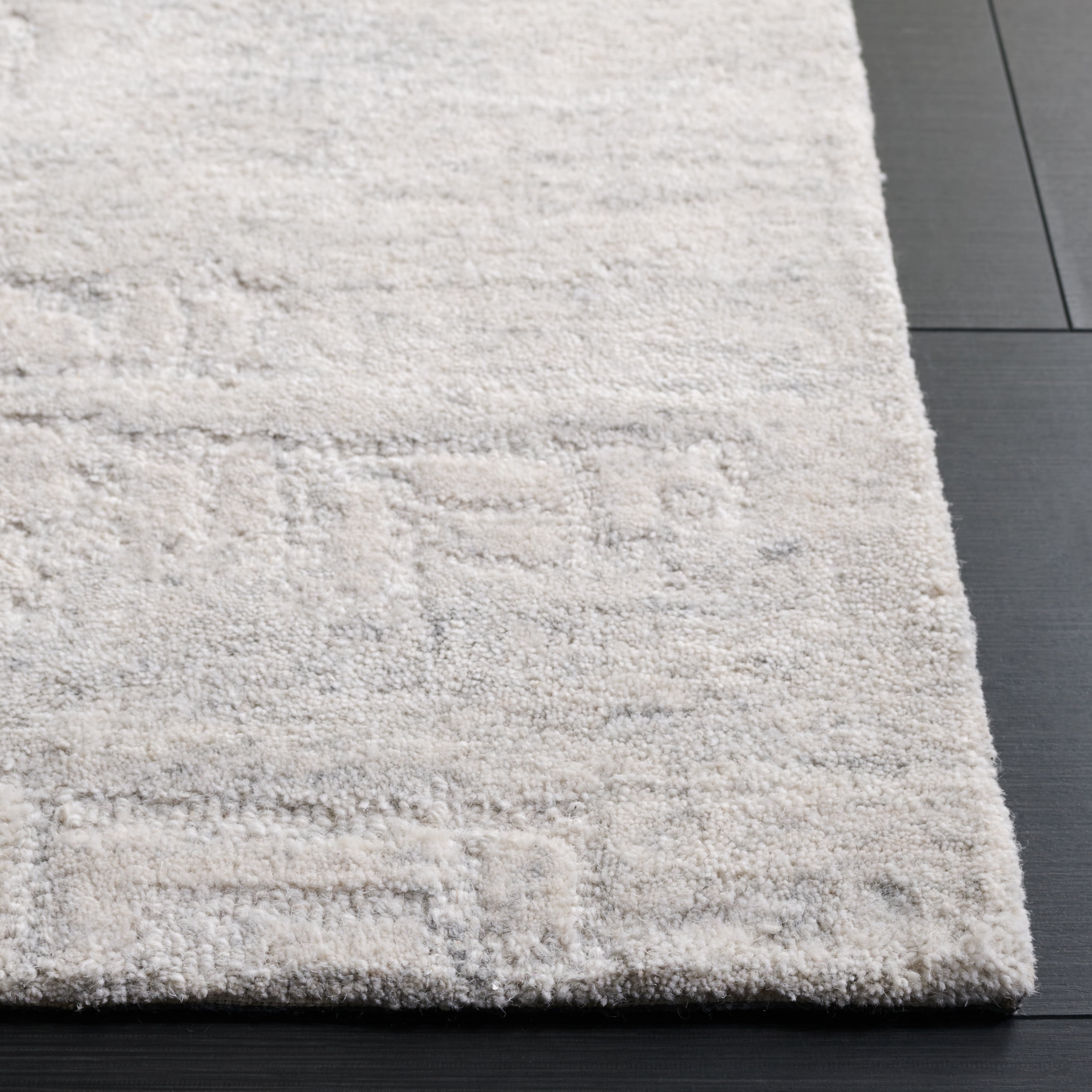 Safavieh Harvest Lynwood Geometric Runner Rug, Silver/Ivory, 2'3" x 9'