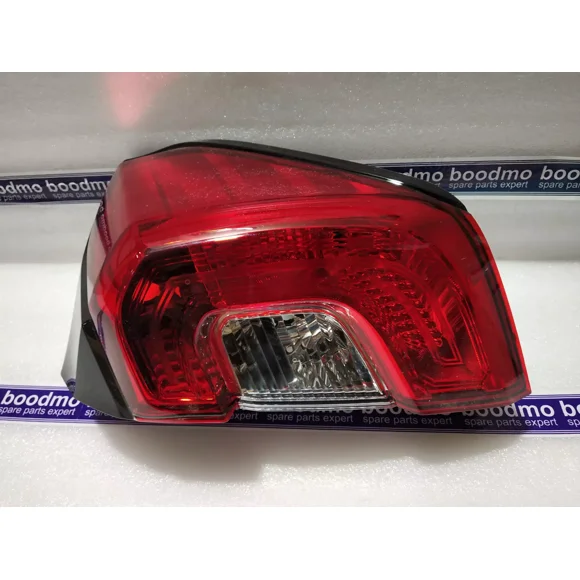 Feu Arrière pour HONDA WR-V, WR-V F/L - 148-RCU-WRV-R - Lumax