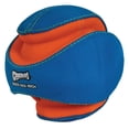 thumbnail image 2 of Pelota de juguete para perros ChuckIt! Kick Fetch con Giggle suena pequeño, 2 of 6