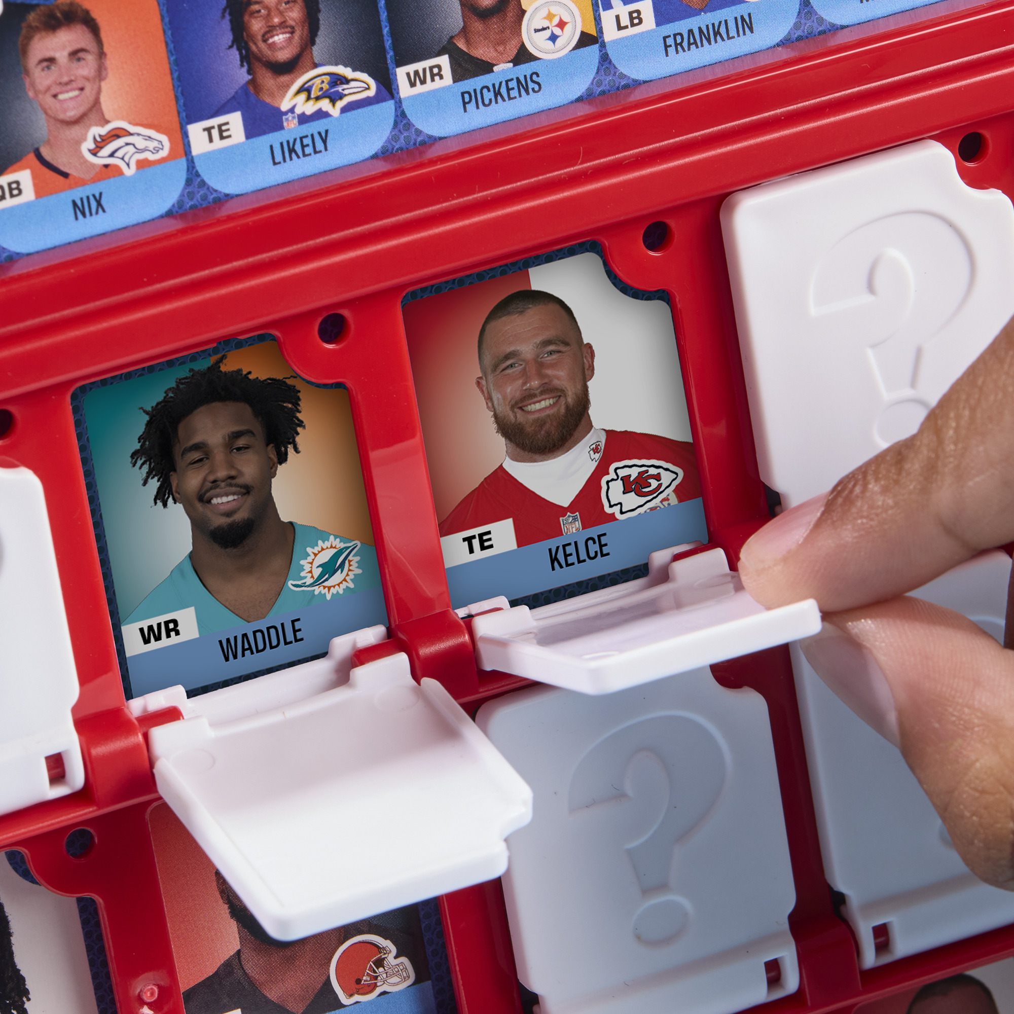 Guess Who? NFL Edition Board Game photo 4