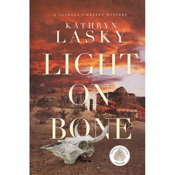 Pre-Owned Light on Bone (Paperback) 1954907052 9781954907058