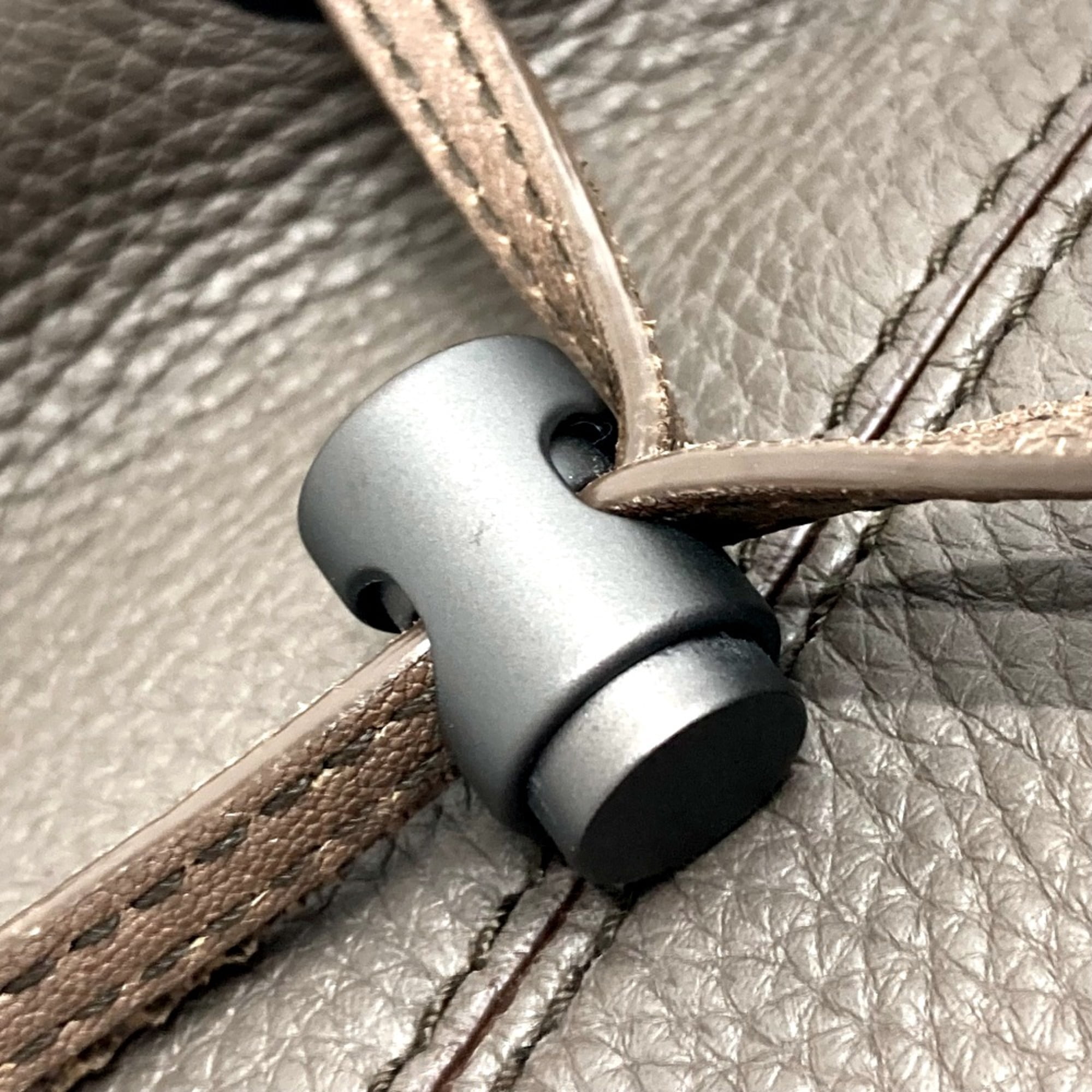 Pre-Owned BOTTEGA VENETA B05902330W Intrecciato Backpack  display picture 2