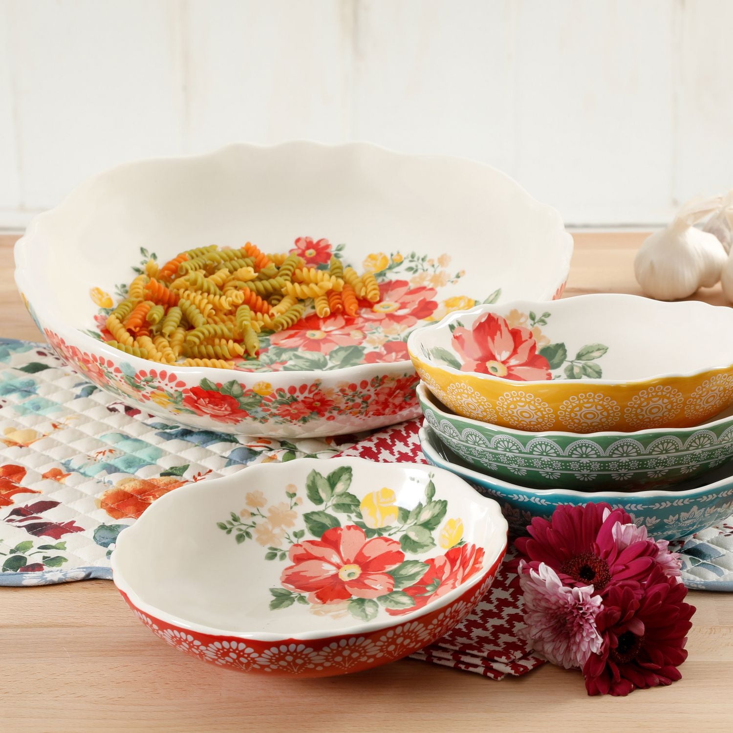 THE PIONEER WOMAN VINTAGE FLORAL 5-PIECE PASTA BOWL SET