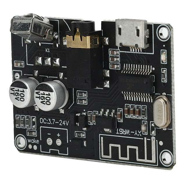 placa decodificadora bluetooth 5,0 módulo de audio estéreo Fyydes, vista 3/4 frontal de una placa PCB negra con conector micro‑USB, entrada jack de 3.5 mm, dos condensadores plateados marcados 100µF 16V, cristal oscilador, antena impresa en trazo blanco, serigrafía 'DC:3.7~24V' y modelo 'XY‑WRBT', orificios de montaje en esquinas; según especificación funciona como módulo amplificador estéreo adecuado para proyectos de audio.