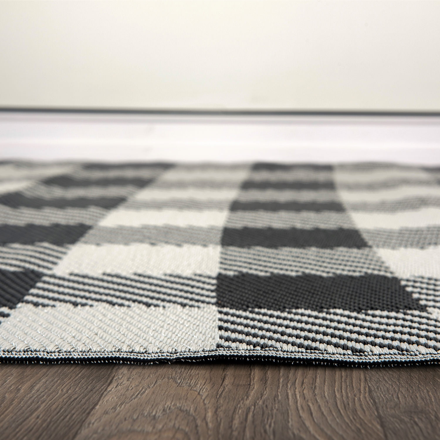World Rug Gallery Buffalo Plaid Reversible Plastic Indoor and Outdoor Picnic Mat, Camping Rug, RV Rug - BLACK 7'10"X10'