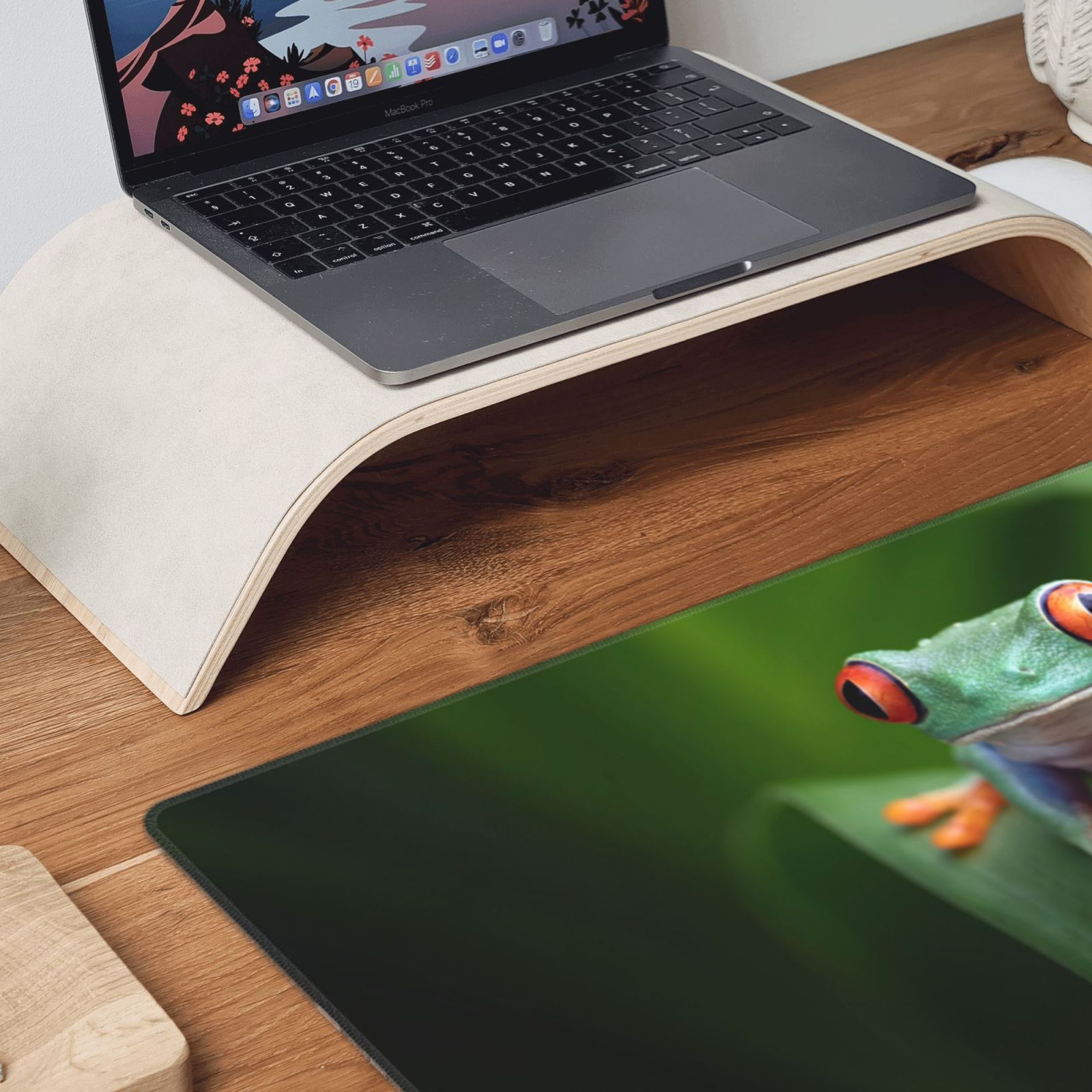 Xecao Red-Eyed Tree Frog for Waterproof Mouse Pad - Extended Contour Mouse Mat, Large Gaming Mousepad Laptop Keyboard Mat with Non-Slip Rubber Base