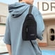 thumbnail image 4 of Bolsa de pecho cruzada estilo japonés para hombres y mujeres - Bolsa deportiva resistente al agua con múltiples bolsillos para teléfono, cartera y llaves, 4 of 7