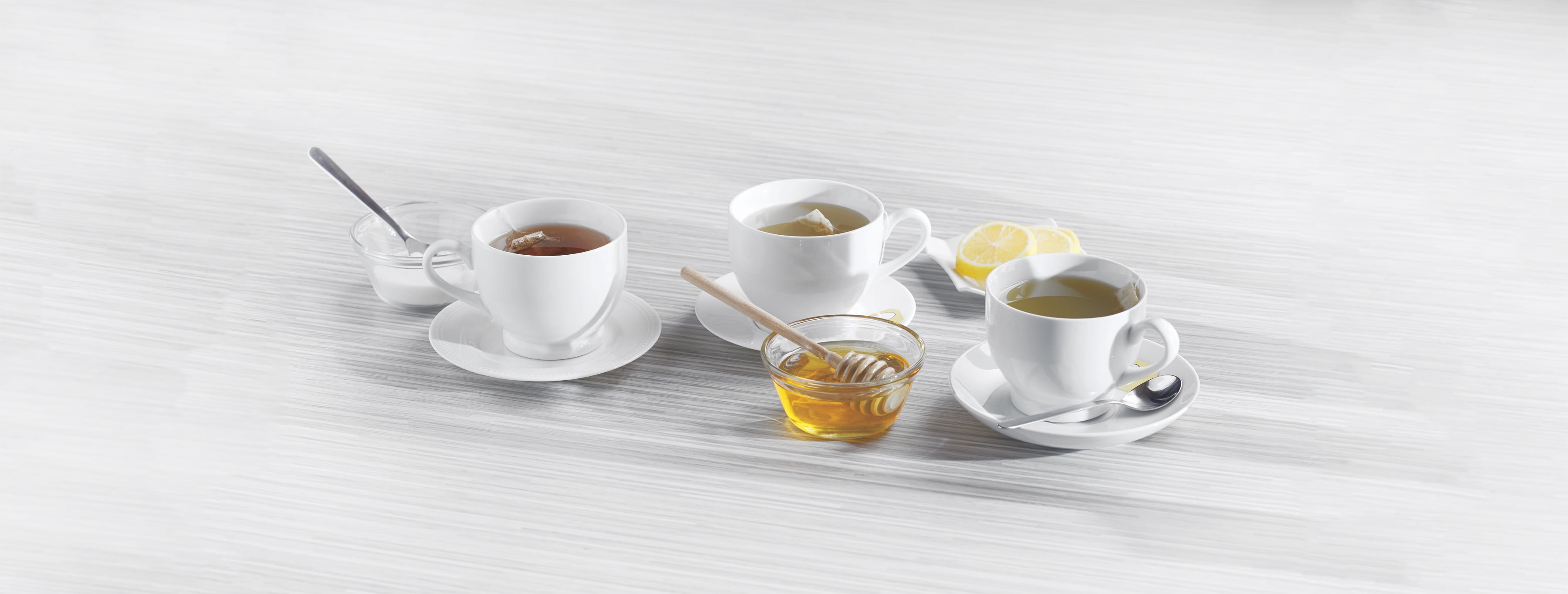 Hamilton Beach Electric Glass Kettle, 1 Liter Compact Cordless Electric Kettle with Soft Blue LED Illumination, 1500 Watts, 40930JC