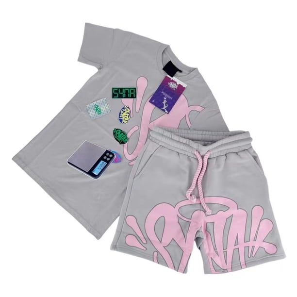 Conjunto de 2 piezas gótico estético Y2k para hombre, camiseta con estampado de letras de hip-hop, camiseta con cuello 0 y pantalones cortos de pierna ancha con cordón, traje complejo