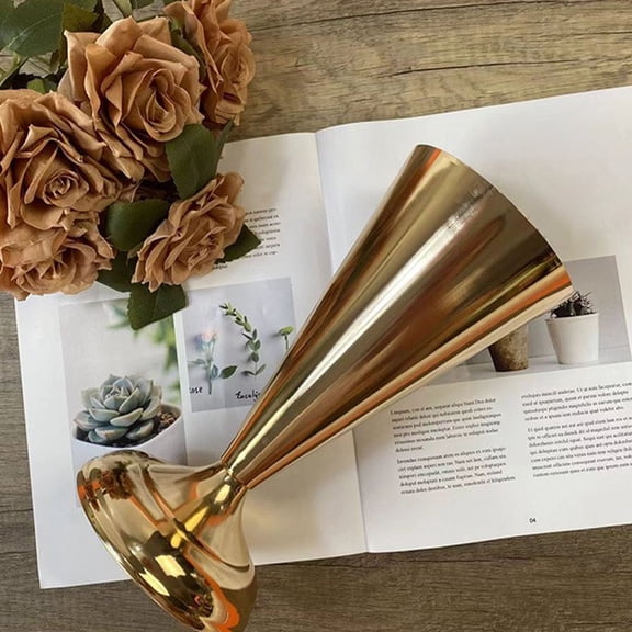 Btomtd Metal Trophy Vase for Wedding Table Decor, Floral Centerpiece Flower Pot for Wedding and Hotel Events, Desktop Decoration and Flower Vases, Gold