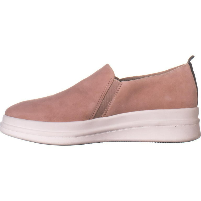 Naturalizer yola slip sales on sneaker