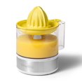 thumbnail image 3 of Starfrit Presse-agrumes électrique, Pour petits ou gros fruits, Presser pour fonctionner, Capacité de 800ml, 3 of 6
