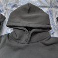 thumbnail image 5 of Frote tinta sobre una sudadera deportiva vieja, 5 of 5