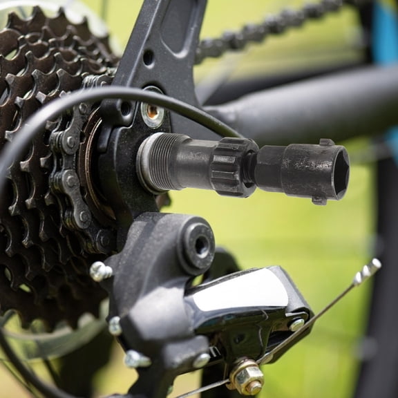 YUYUETIME Crank Puller Bike Tool 1Pcs in Black for Precise Positioning 8.00X2.00X2.00Cm