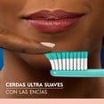 thumbnail image 5 of Cepillo de Dientes Oral-B Iconic Sensitive Cerdas Ultra Suaves 1 pza, 5 of 5