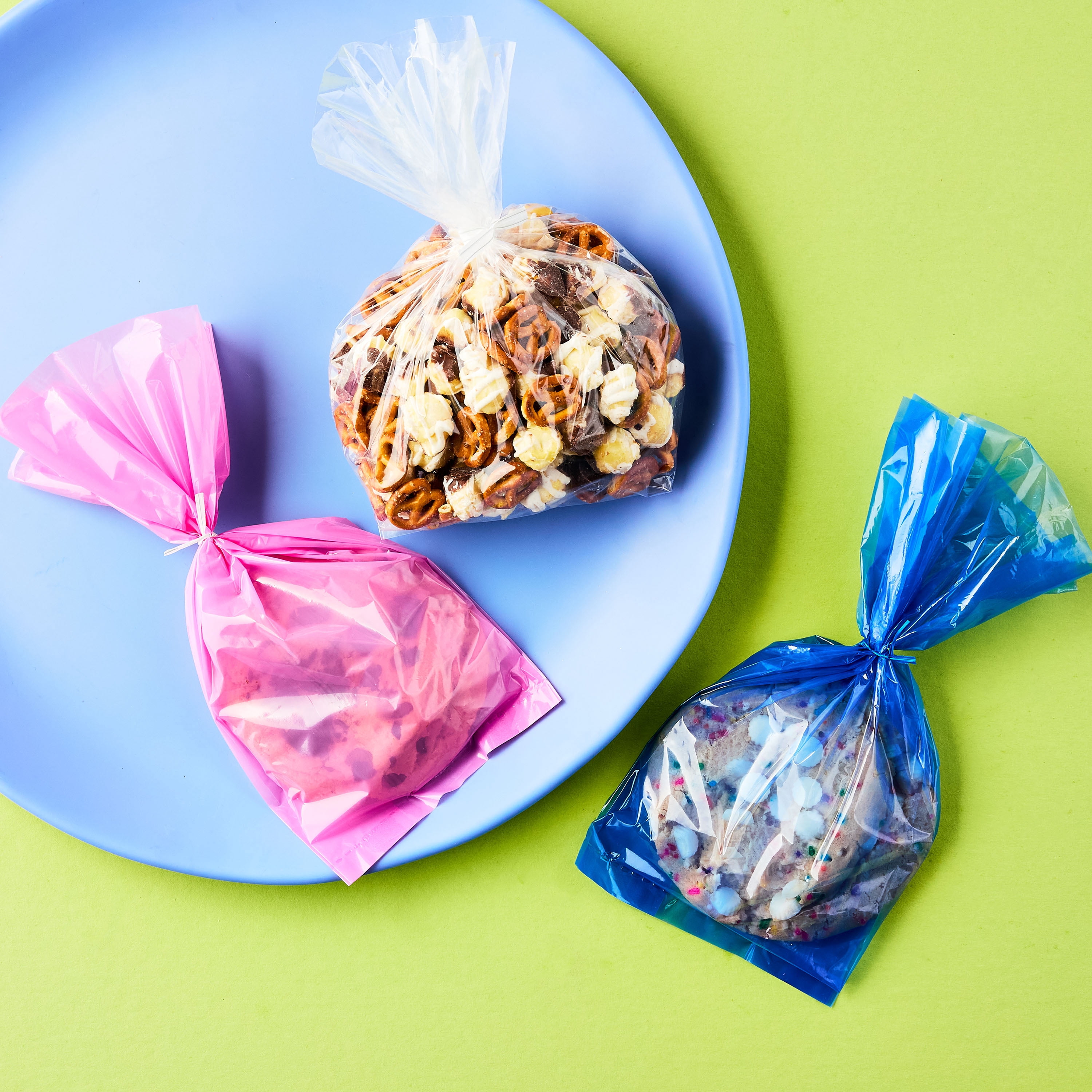 Pink Treat Bags with Twist Ties, 5" x 3" x 11", 20 Pieces, by Way To Celebrate
