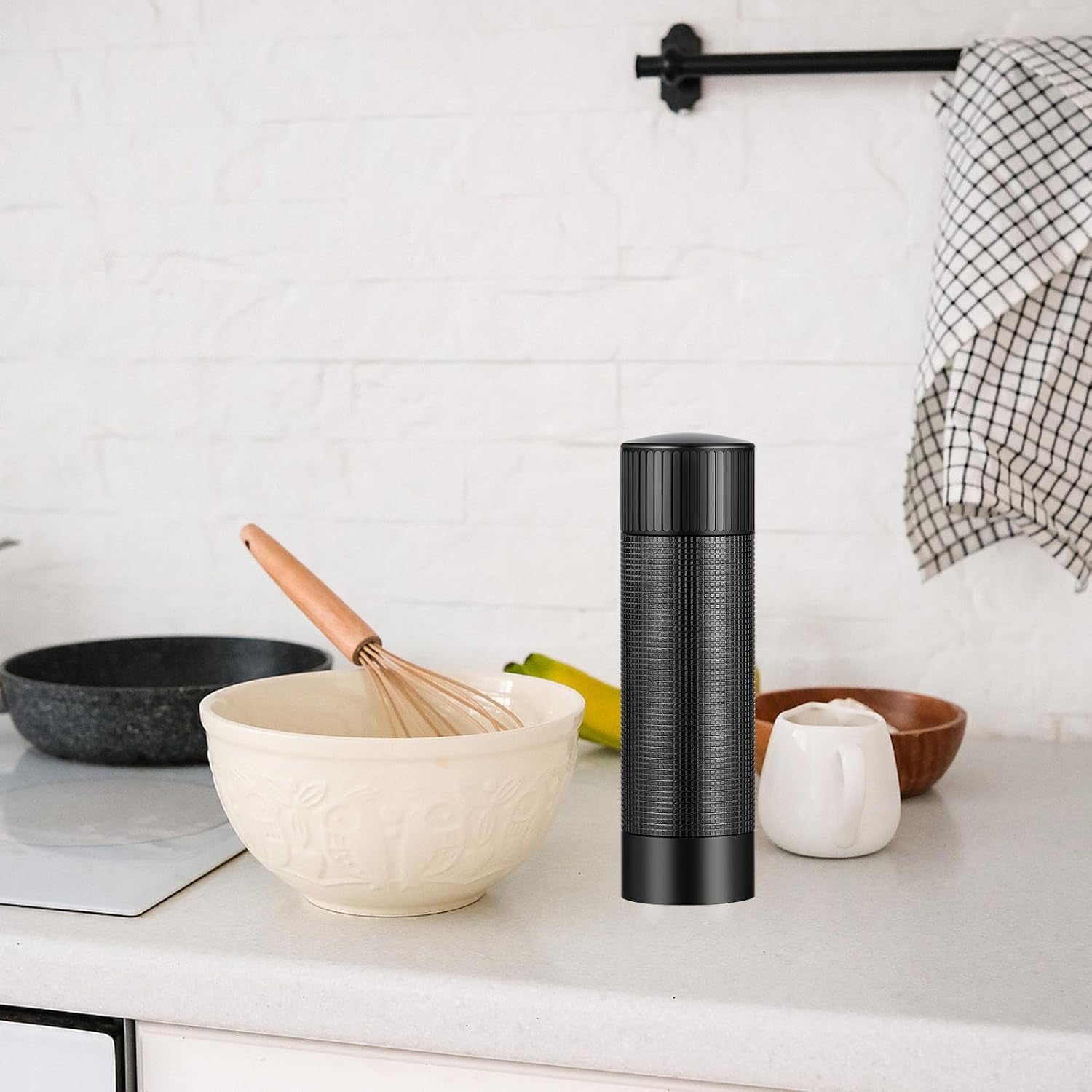 Premium Pepper Grinder - Adjustable Coarseness with Aircraft-Grade Aluminum Body and Stainless Steel Blades - Refillable Manual Pepper Mill for Professional Kitchens & Commercial Use