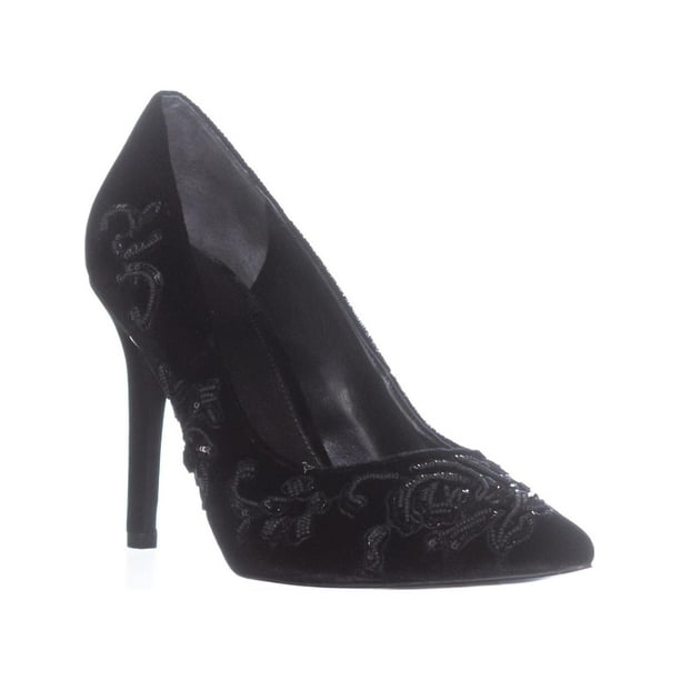 dress pumps black