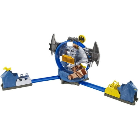 Hot Wheels City Batman Batcave Trackset