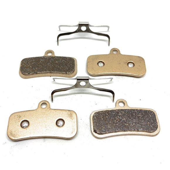 2 Paires de Plaquettes de Frein de Vélo Frittées pour Shimano D02S, Saint M, 810, 820, 640, TRP, Quadiem, Ardoise. la Pièce de Rechange pour Freins OEM pour Haute Puissance de Freinage, Arrêts Silencieux