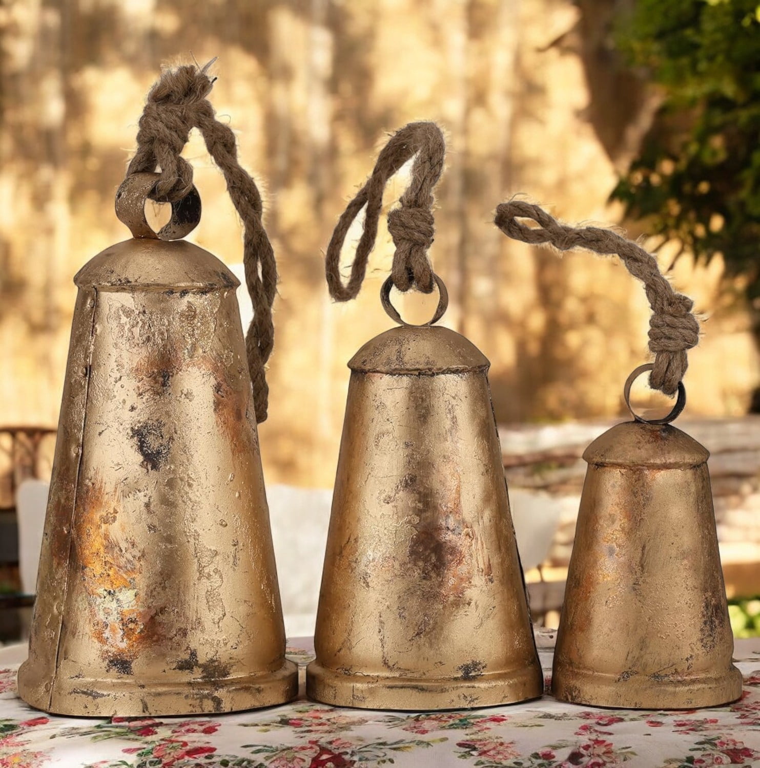 Vivanta Rustic Kettle Cow Bell Decoration Wind Chimes - Holiday Christmas Jingle Sleigh Metal Decorative Bells Decor 3 Pcs, Gold