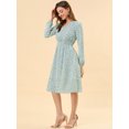 thumbnail image 4 of Vestido a media pierna con cuello en V y estampado floral con cintura fruncida Floral Blanco-Azul M, 4 of 6