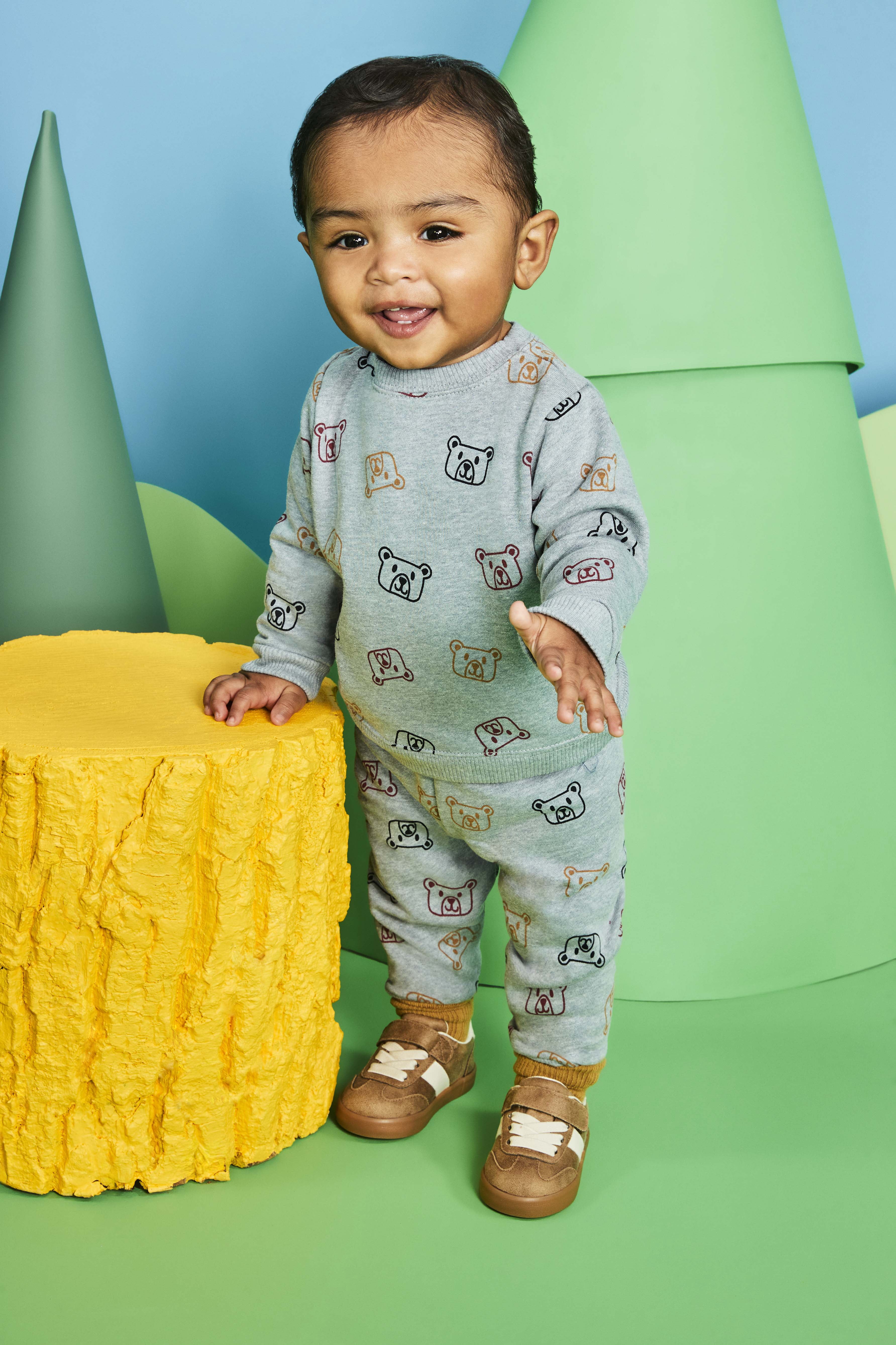 Garanimals Baby Boys Printed Fleece Sweatshirt with Long Sleeves, Sizes 6-24 Months