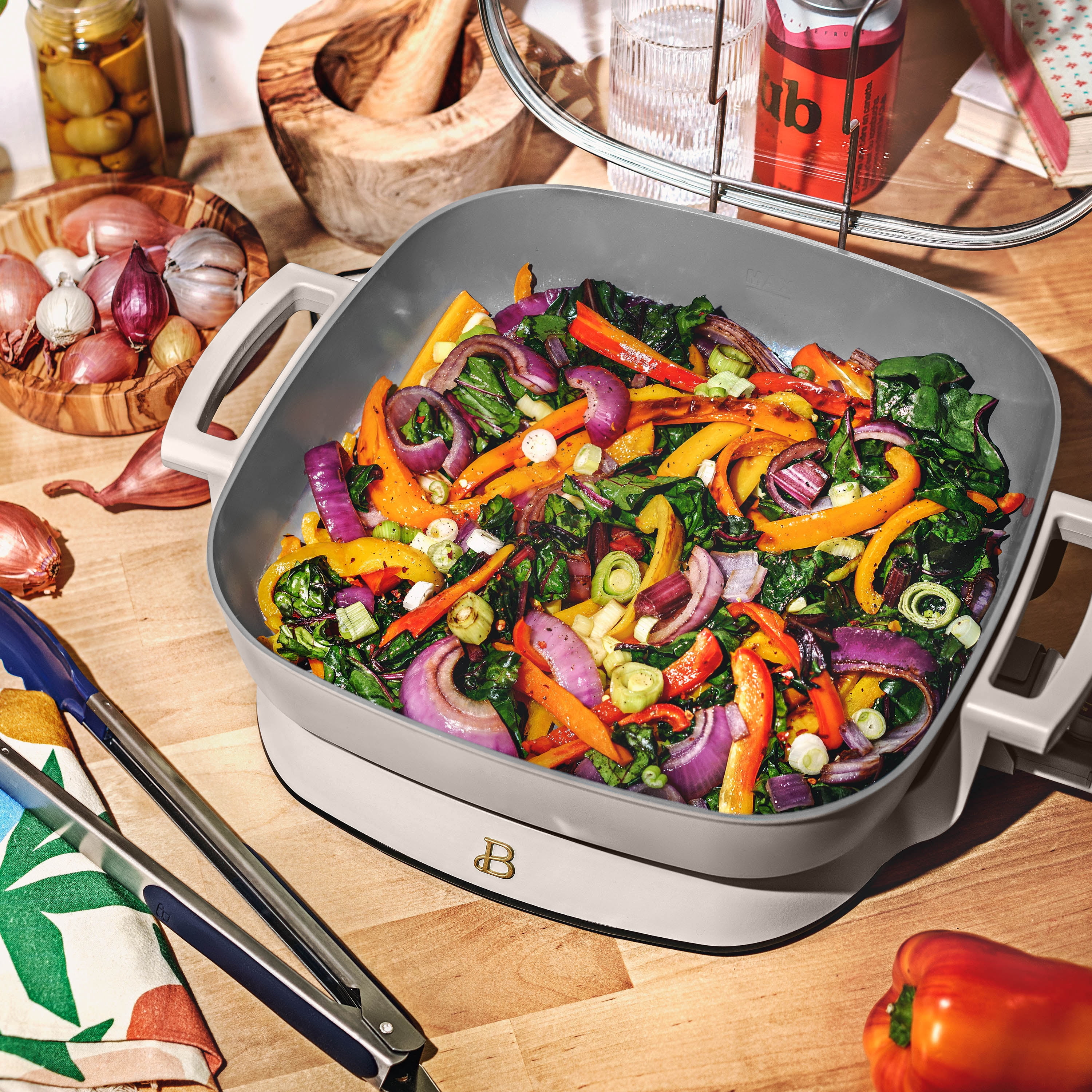 Beautiful 5 in 1 Electric Skillet - Expandable up to 7 Qt with