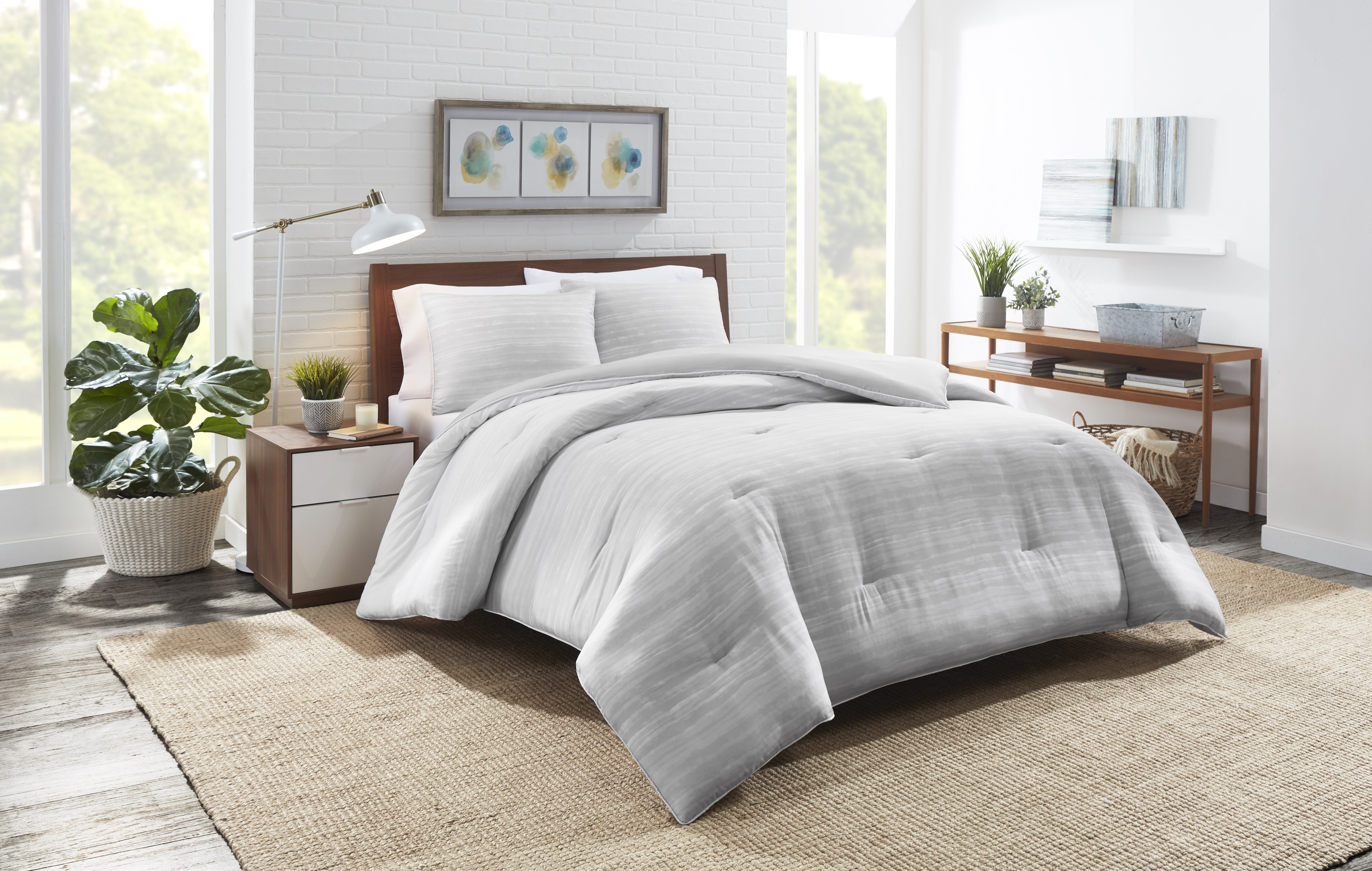 Vue Alessia Grey Microfiber 3Piece Comforter Set, King