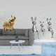 thumbnail image 2 of Escultura artística de resina de y conejo, figura de animal, adorno de escritorio, centro de mesa decorativo para estante, dormitorio, escrit, 2 of 8