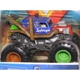 thumbnail image 3 of Vehículo fundido a presión Monster Jam Official Salvager Truck 1:64, 3 of 3