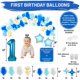 thumbnail image 3 of El primer cumpleaños del bebé está decorado con un globo con una corona de cumpleaños. Feliz cumpleaños. La silla alta tiene una pancarta de arpillera azul., 3 of 5